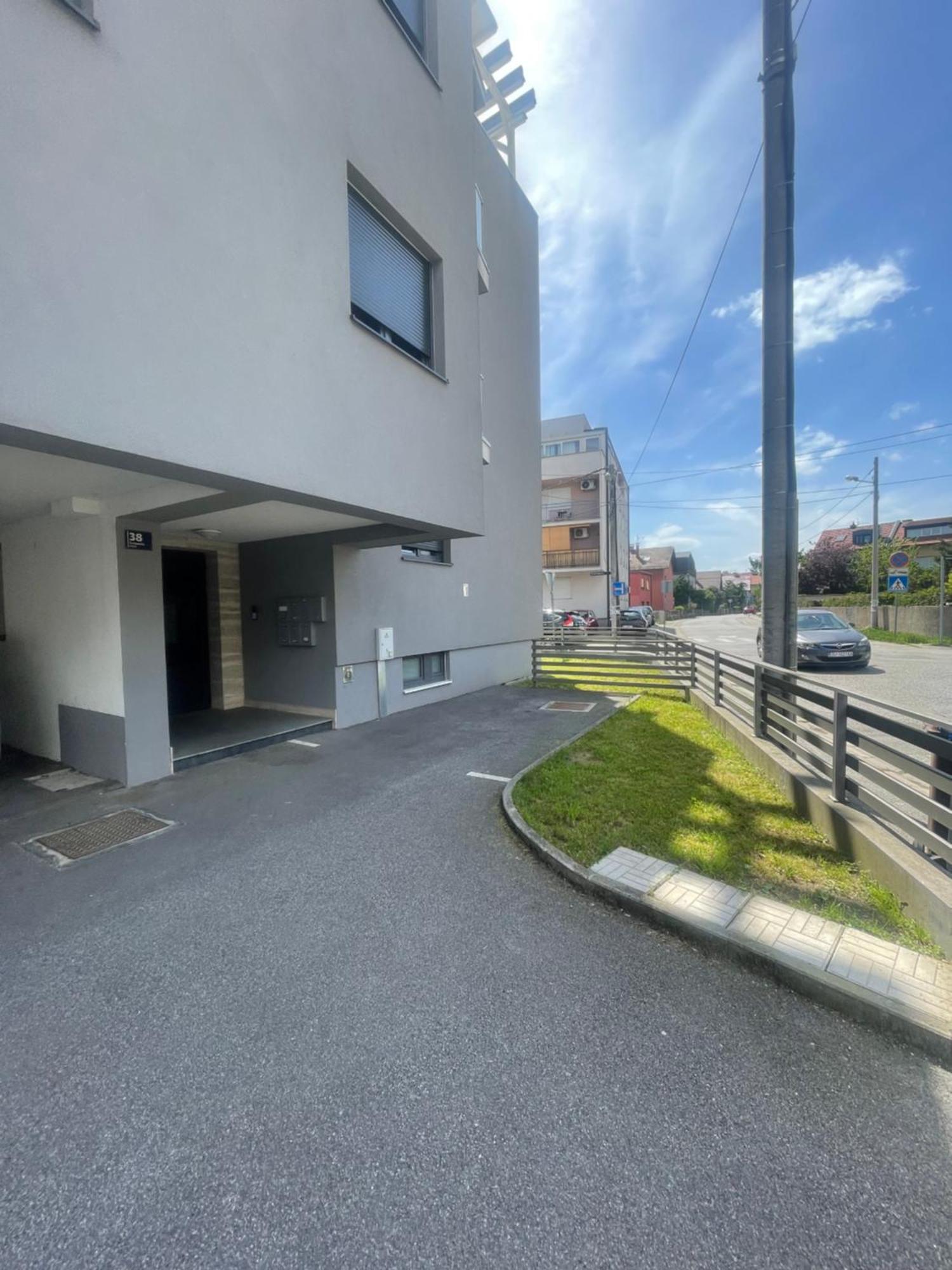 Lucky Place Apartment - Zumberacka With Free Private Parking Zagreb Buitenkant foto